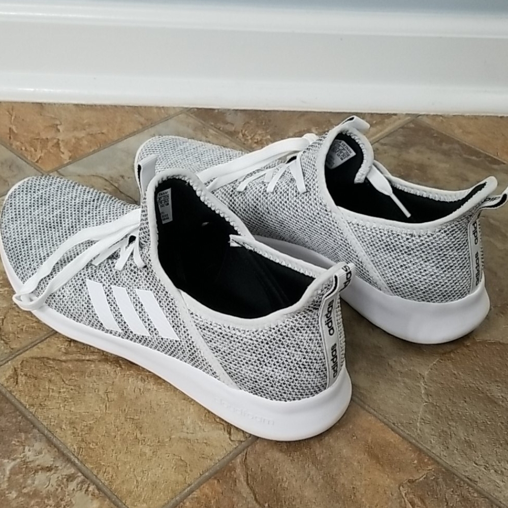 EUC Adidas Cloudfoam shoes women's size 10